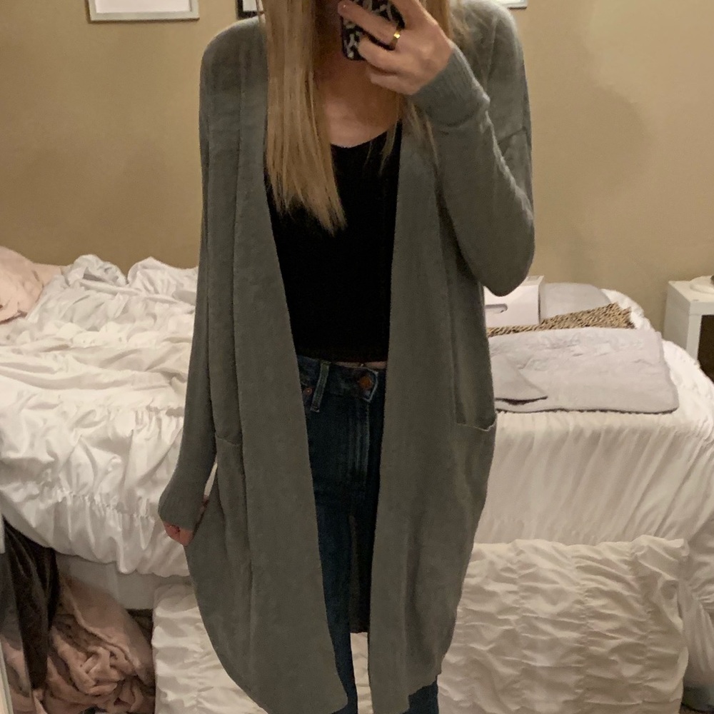 Cardigan - Picture 2 of 5